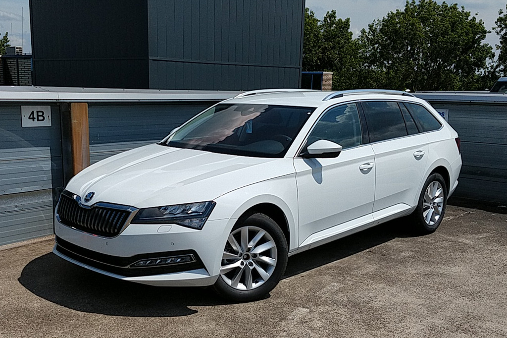 skoda superb combi voorraad