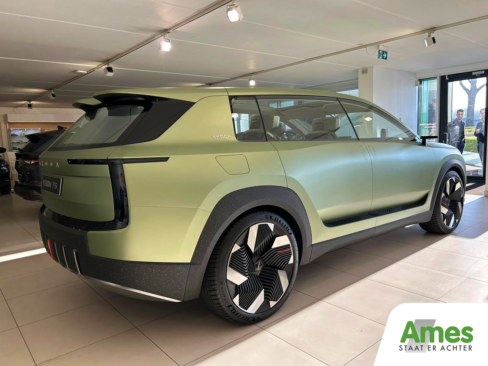 skoda vision 7s showroom