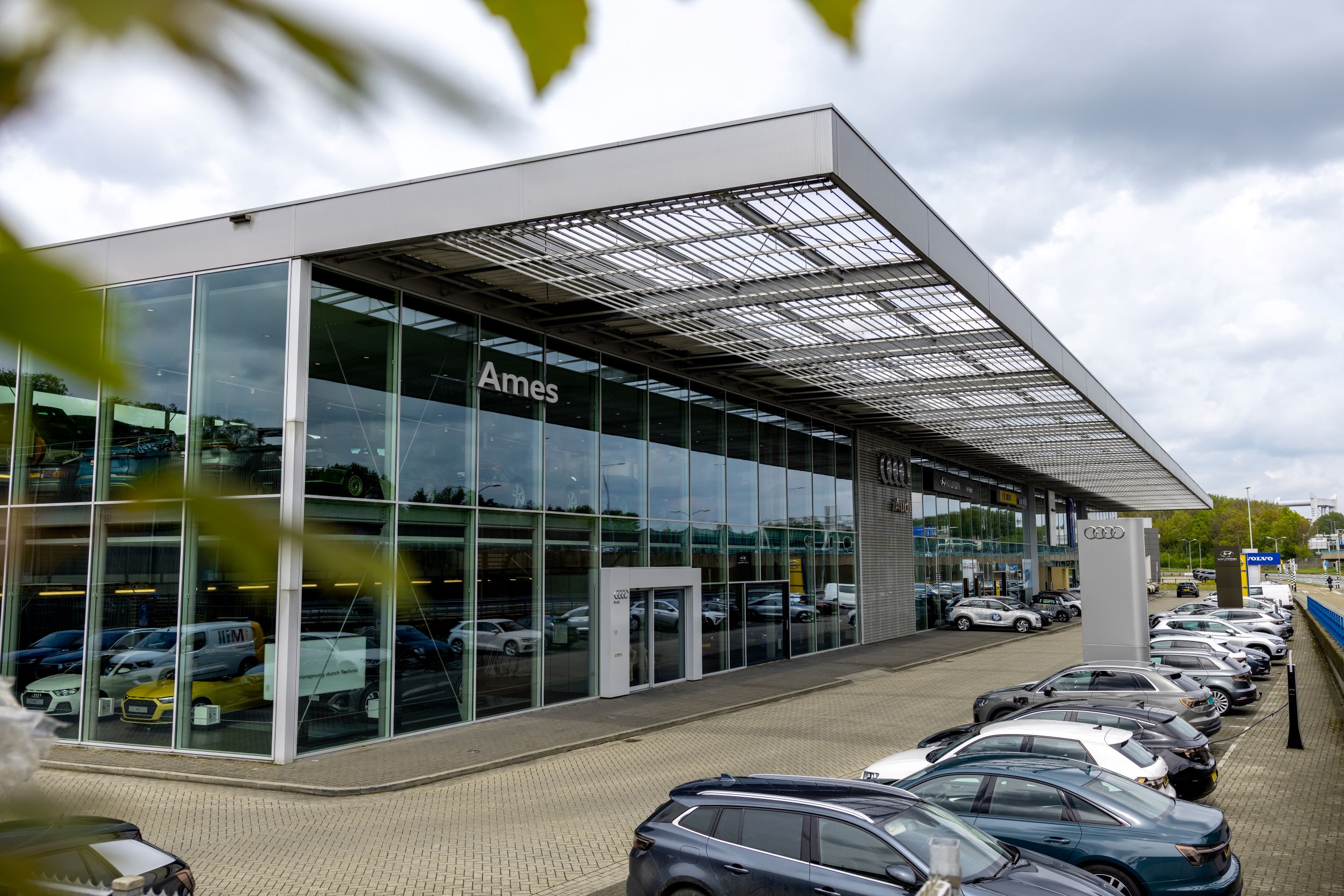Ames Audi centrum pand Dordrecht